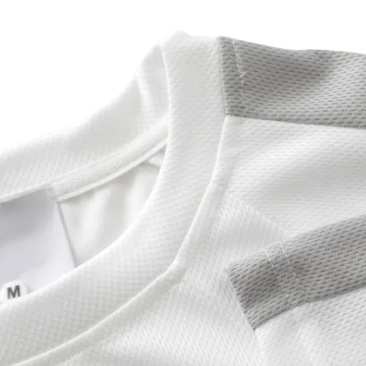 LUCENTE – TEE