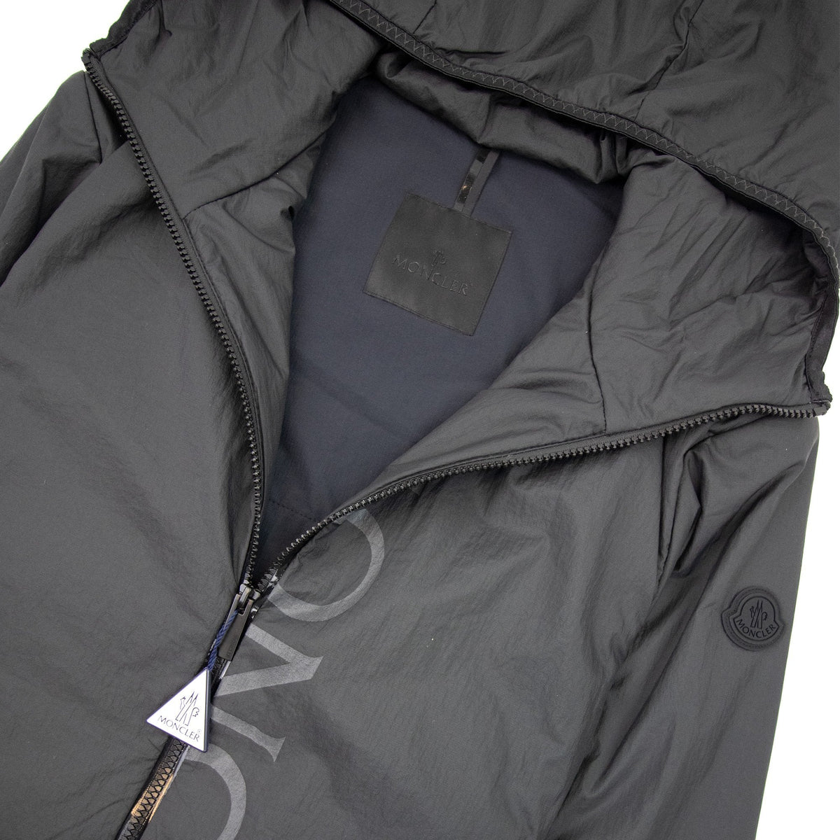 Montcla Windbreaker Black 999