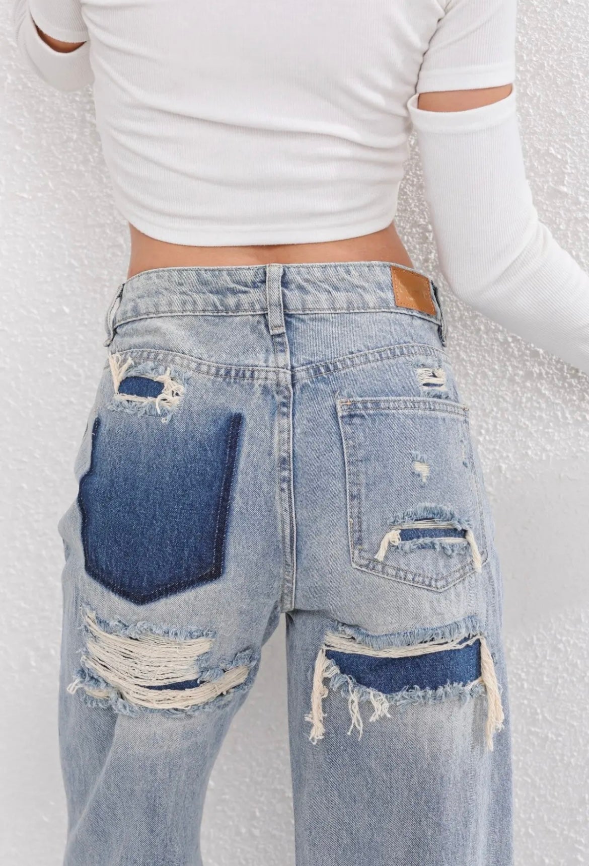 Ripped Straight Leg jeans