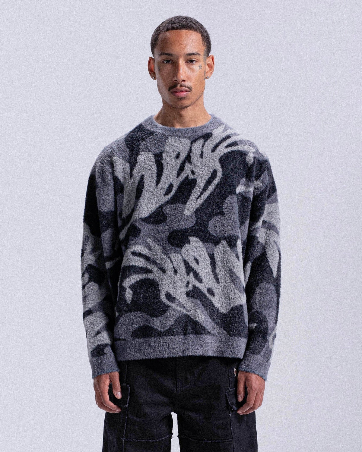 JOSH | FLUFFY SWEATER